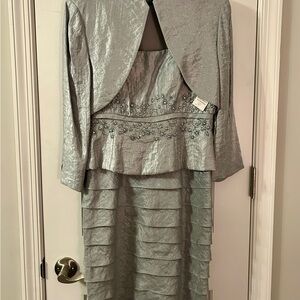 Jessica Howard Silver Metallic Tiered Skirt Dress with Beaded Waist